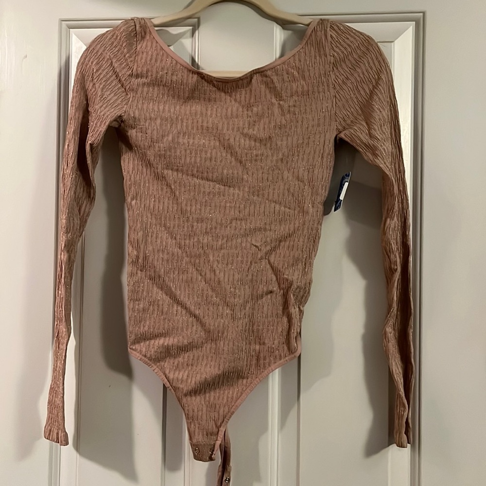 Free People Blush XS/S long sleeve bodysuit with scoop back and gold sprinkles